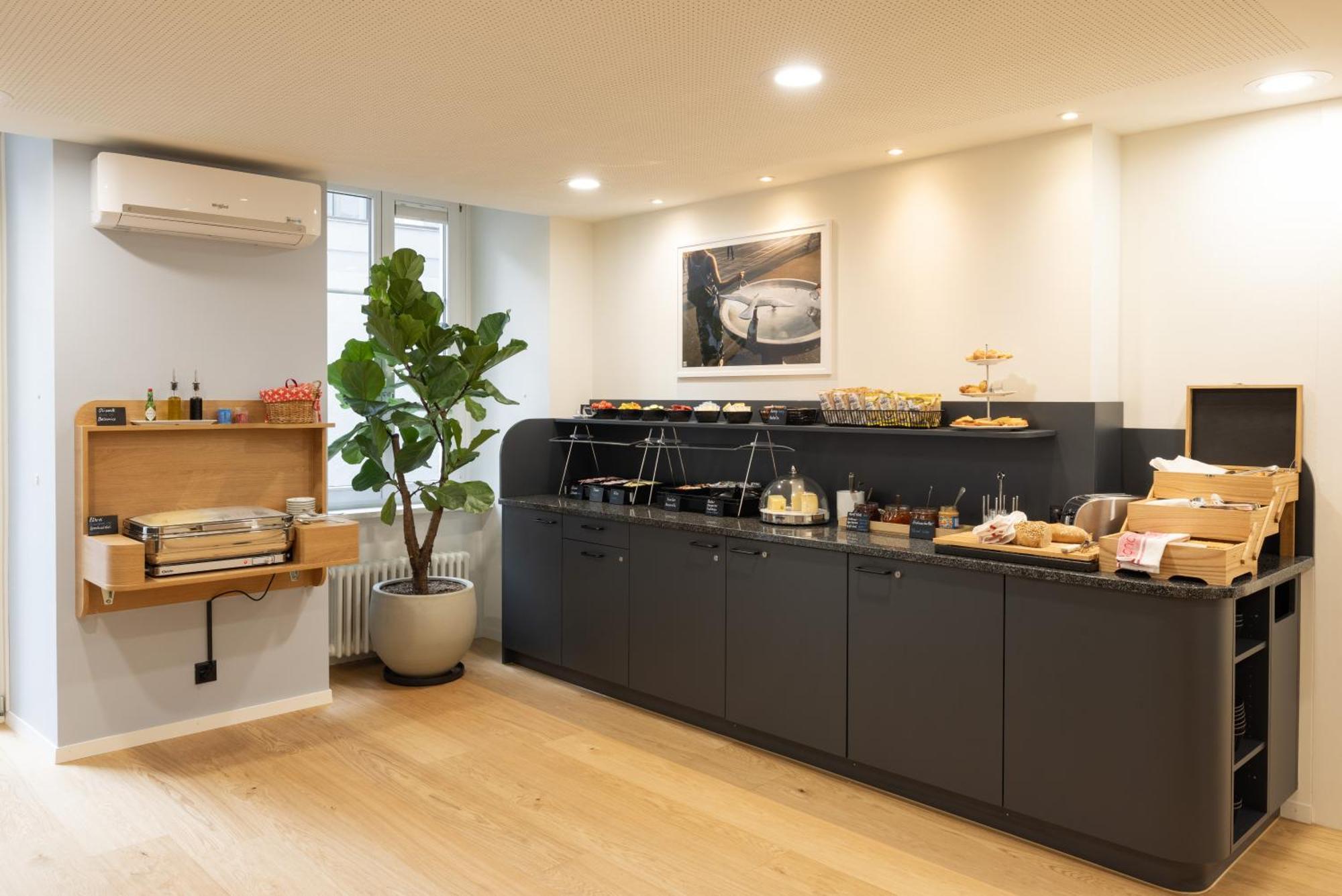 Fred Hauptbahnhof 3* Curych